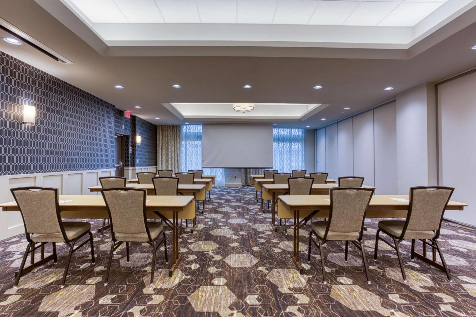 Drury Inn & Suites Cleveland Бичвуд Экстерьер фото