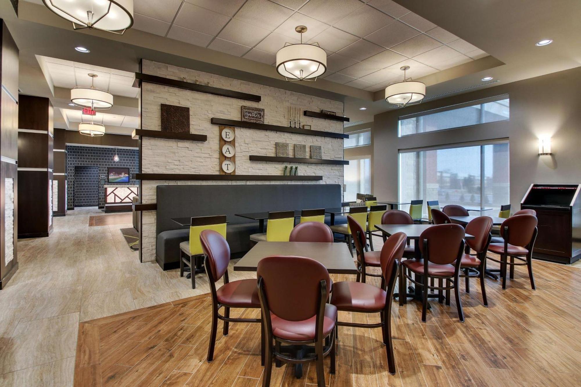 Drury Inn & Suites Cleveland Бичвуд Экстерьер фото