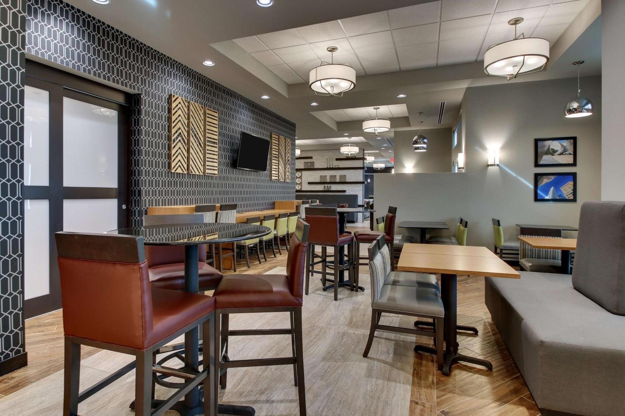 Drury Inn & Suites Cleveland Бичвуд Экстерьер фото