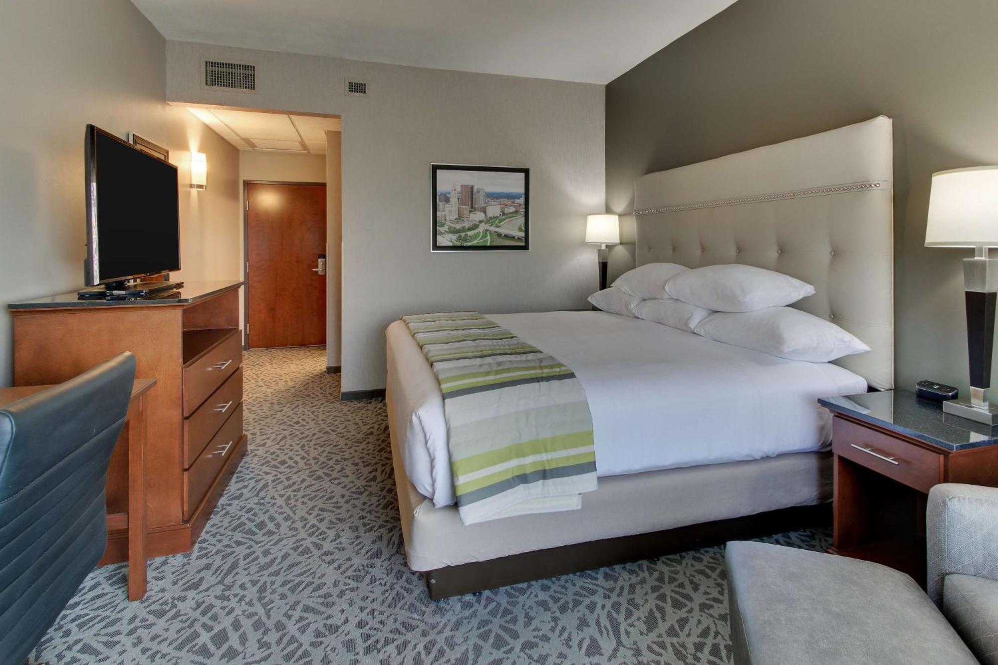 Drury Inn & Suites Cleveland Бичвуд Экстерьер фото