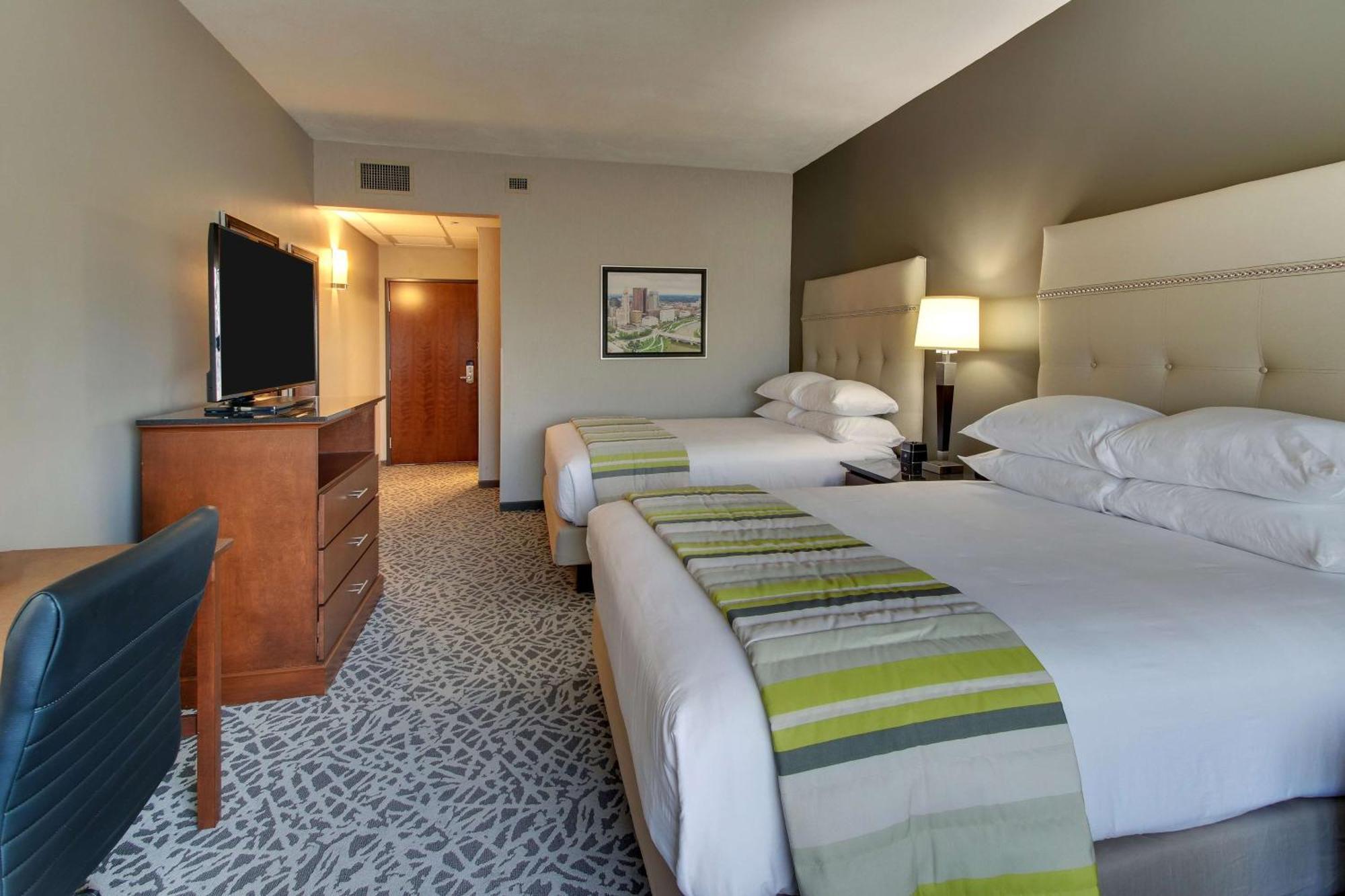 Drury Inn & Suites Cleveland Бичвуд Экстерьер фото