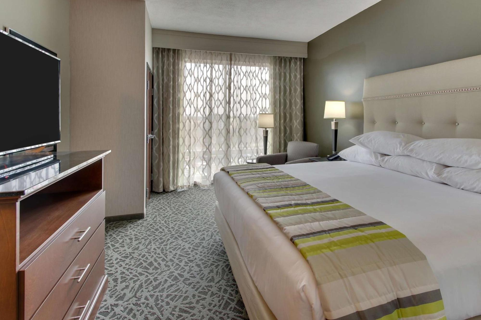 Drury Inn & Suites Cleveland Бичвуд Экстерьер фото