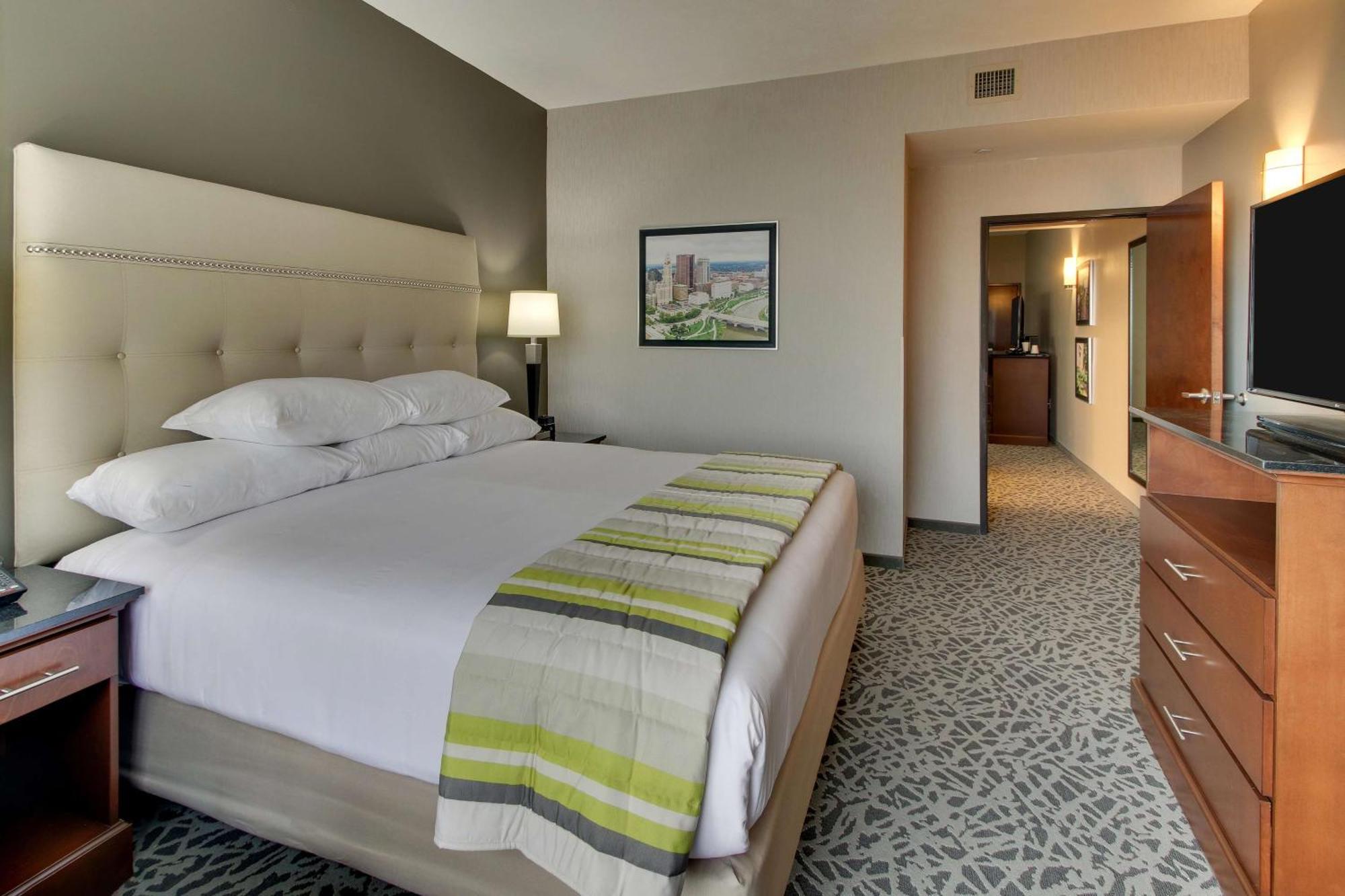 Drury Inn & Suites Cleveland Бичвуд Экстерьер фото