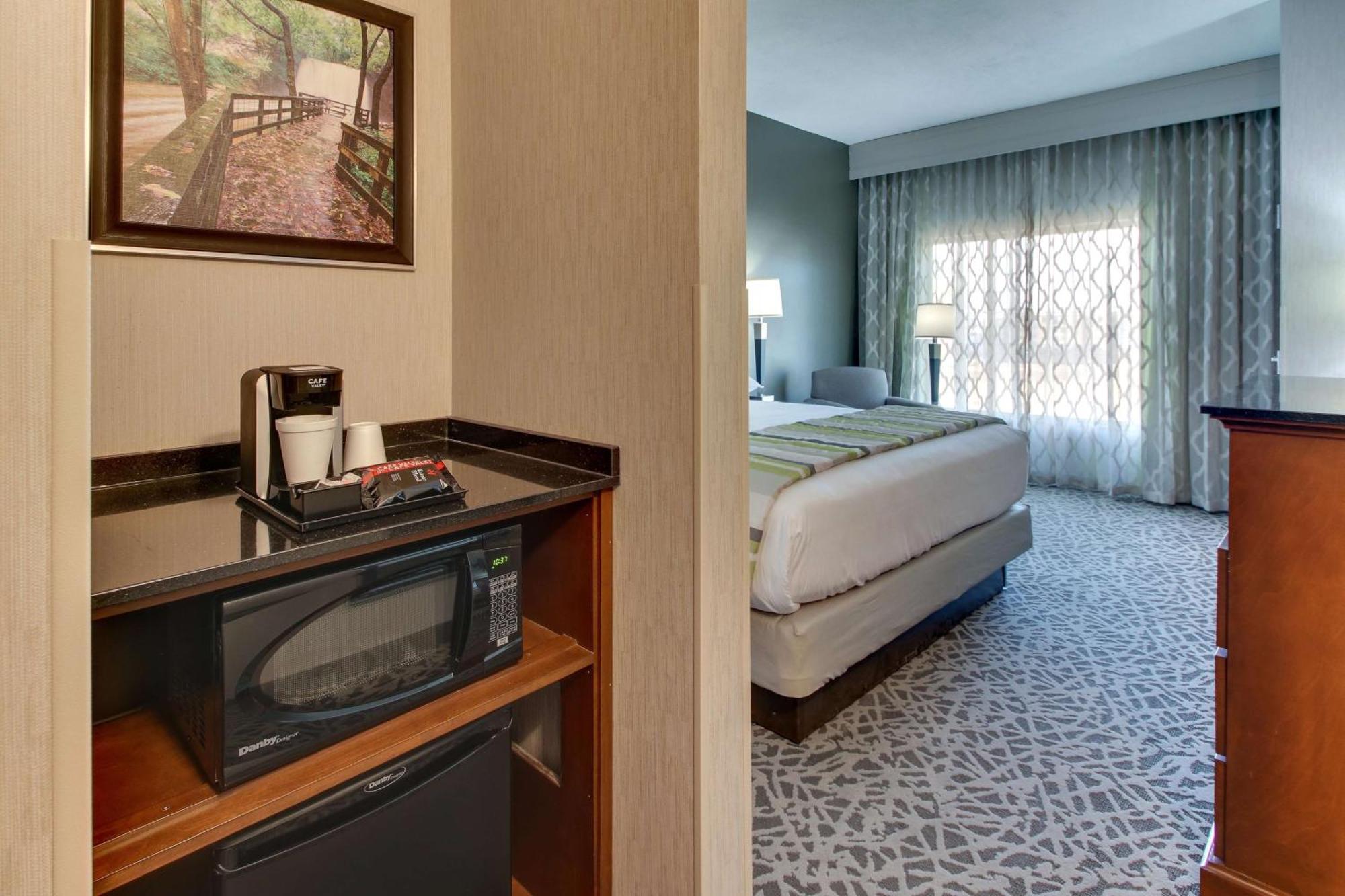 Drury Inn & Suites Cleveland Бичвуд Экстерьер фото