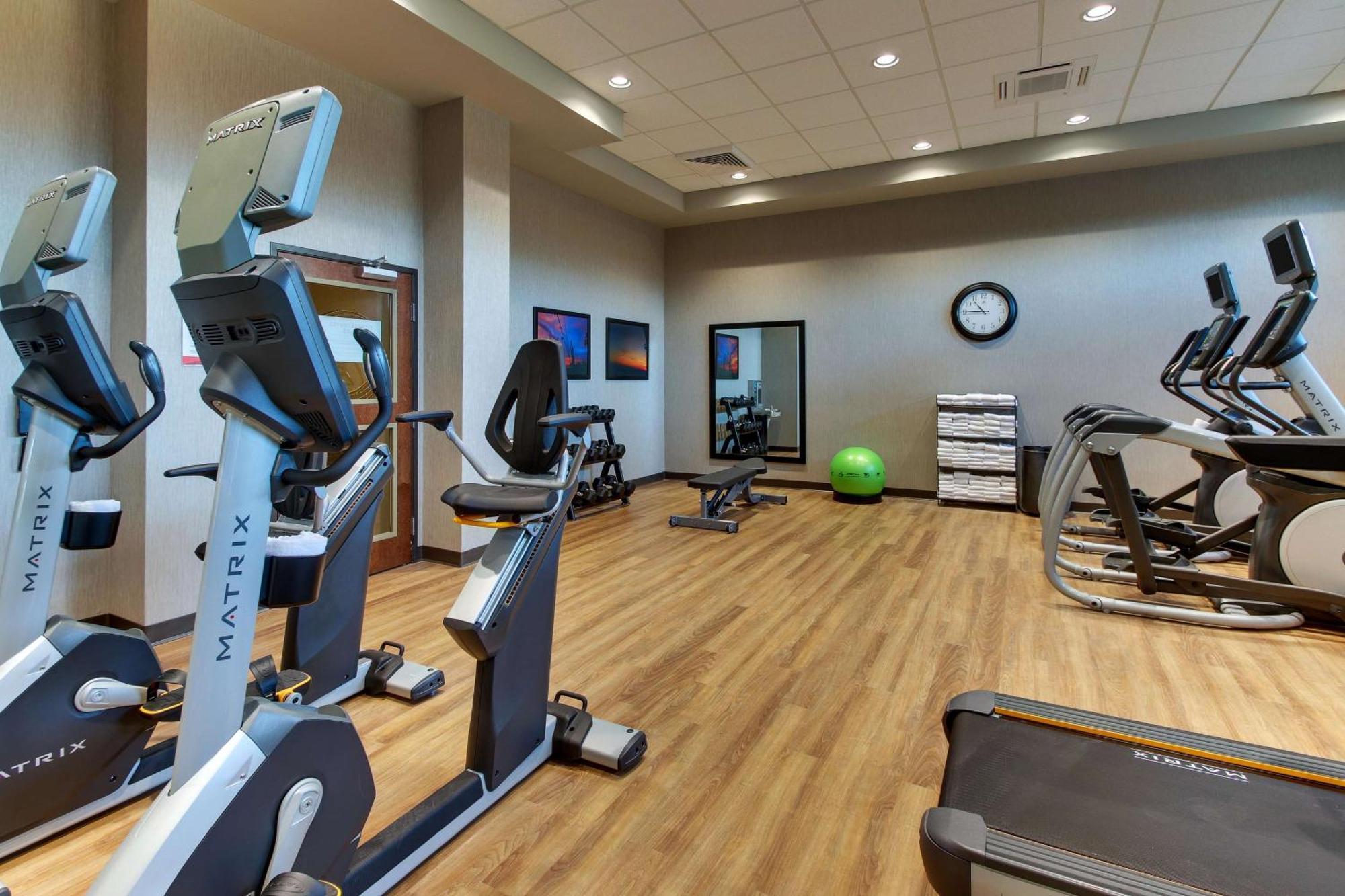 Drury Inn & Suites Cleveland Бичвуд Экстерьер фото