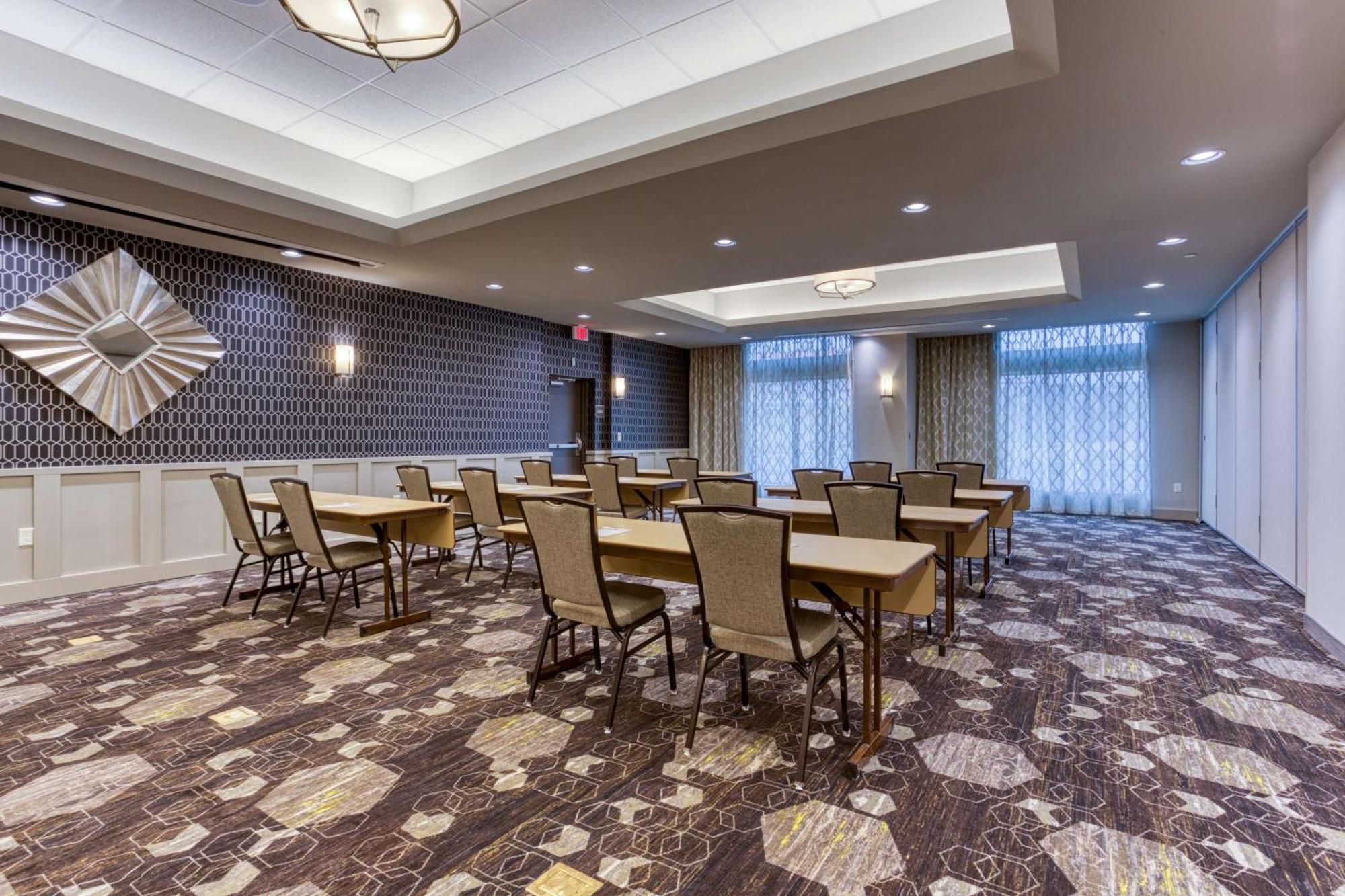 Drury Inn & Suites Cleveland Бичвуд Экстерьер фото